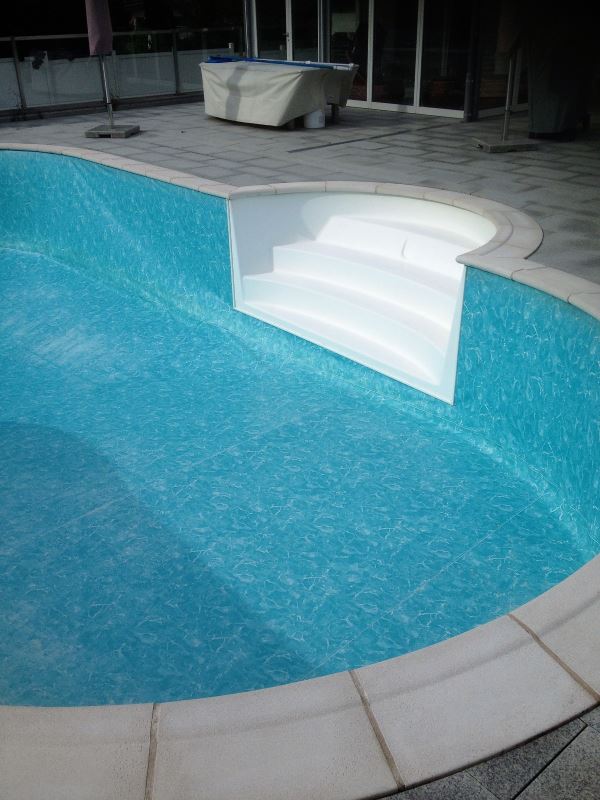 Poolbau mit Treppe 